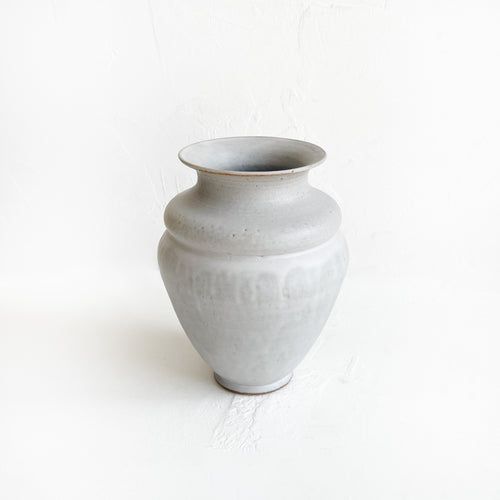 Studio Vase in Matte White