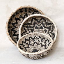 Load image into Gallery viewer, Woven Tonga Nesting Basket