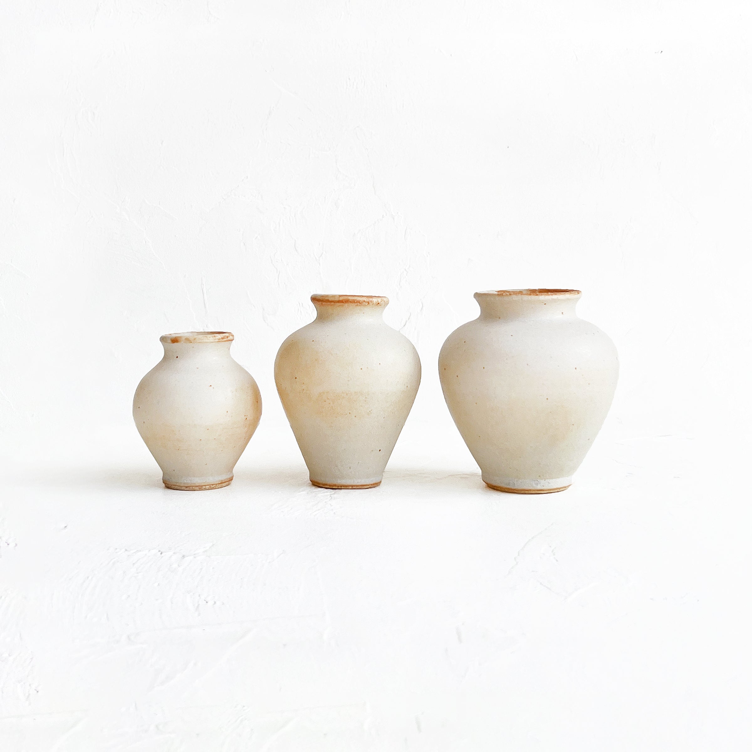 Bud Vase in Warm White