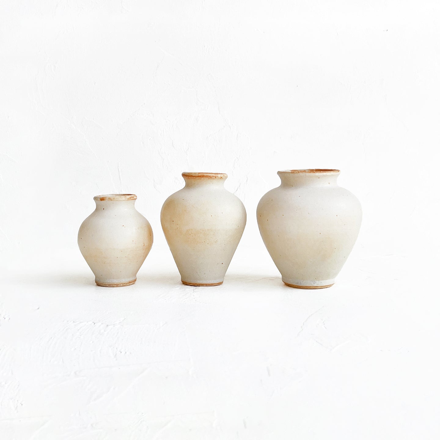 Bud Vase in Warm White