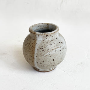 Bud Vase in Speckled White