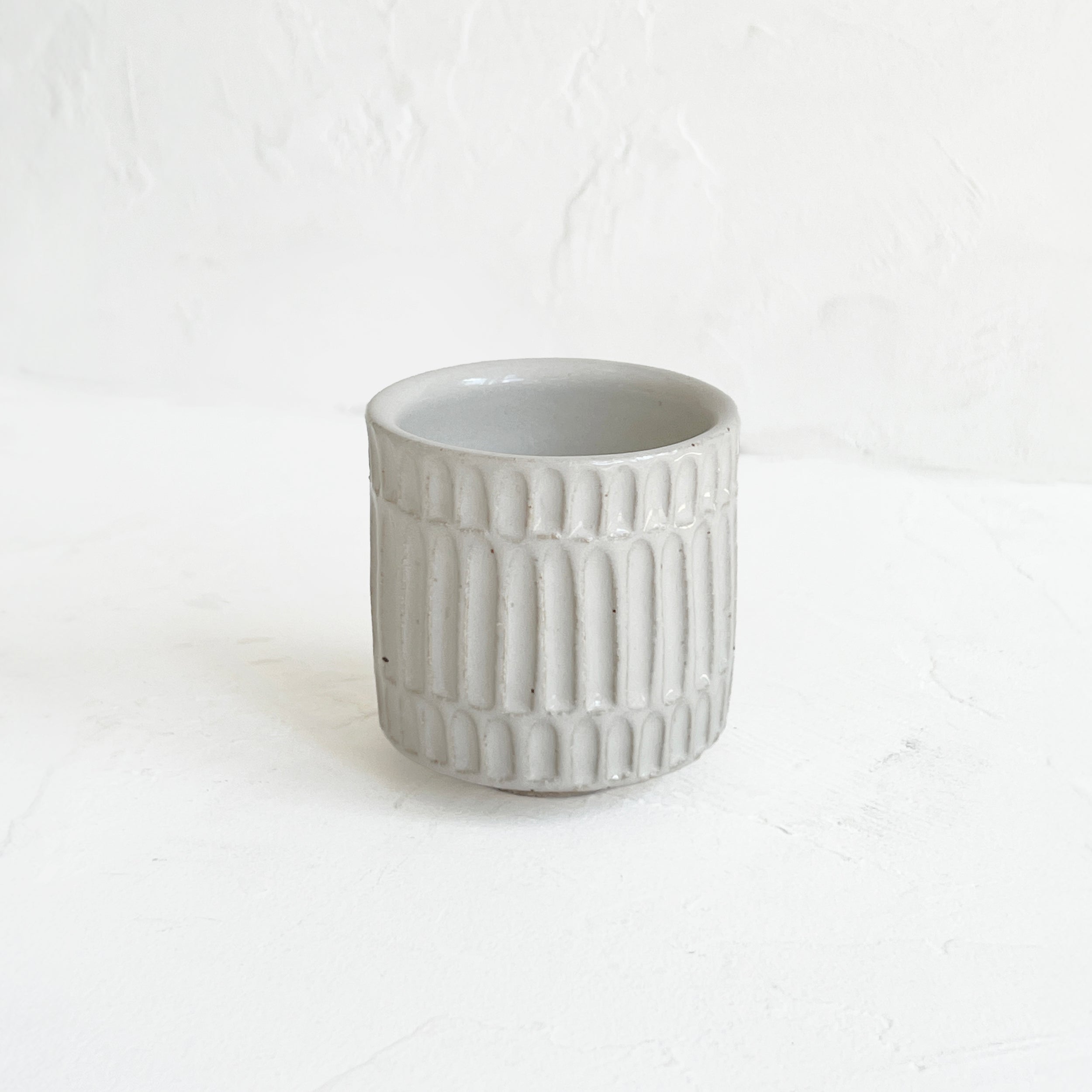 Carved Cortado Cup in Pearl