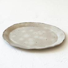 Load image into Gallery viewer, Scalloped Platter in Cream