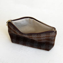 Load image into Gallery viewer, Pattern Handwoven Pouch