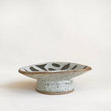 Load image into Gallery viewer, Shape Pedestal Dish in Gray