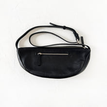 Load image into Gallery viewer, Teca Leather Crossbody Bag in Black