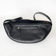 Load image into Gallery viewer, Teca Leather Crossbody Bag in Black