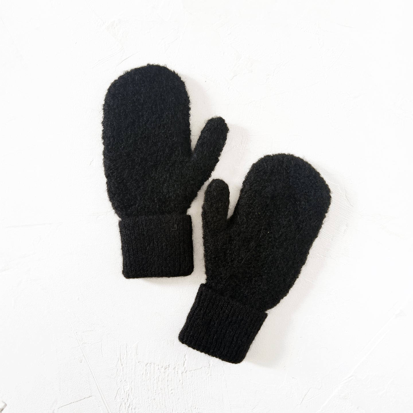 Alpaca Boucle Mittens in Black