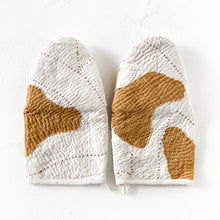 Load image into Gallery viewer, Oven Mitts in Ecru