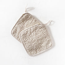 Load image into Gallery viewer, Kantha Pot Holder in Ecru