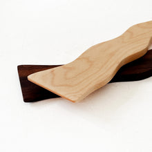 Load image into Gallery viewer, Wavy Spatula