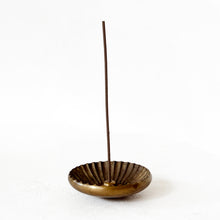 Load image into Gallery viewer, Chrysanthemum Incense Holder in Golden Brown