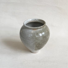 Load image into Gallery viewer, Shino Gradient Vase