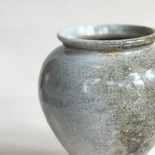 Load image into Gallery viewer, Shino Gradient Vase