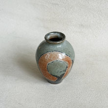 Load image into Gallery viewer, Shino Bud Vase