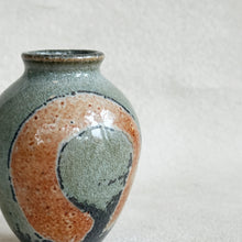 Load image into Gallery viewer, Shino Bud Vase
