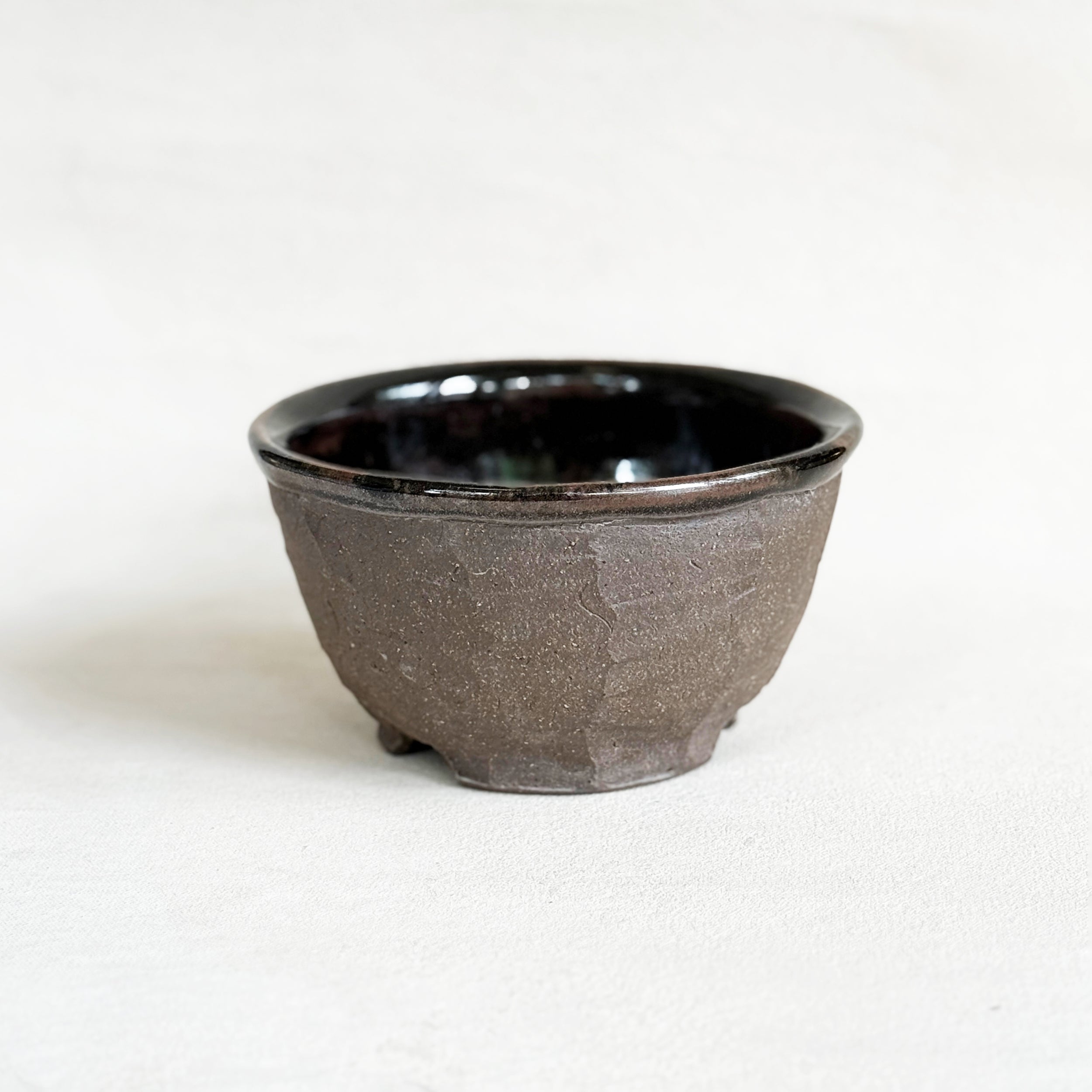 Brutalist footed Bowls
