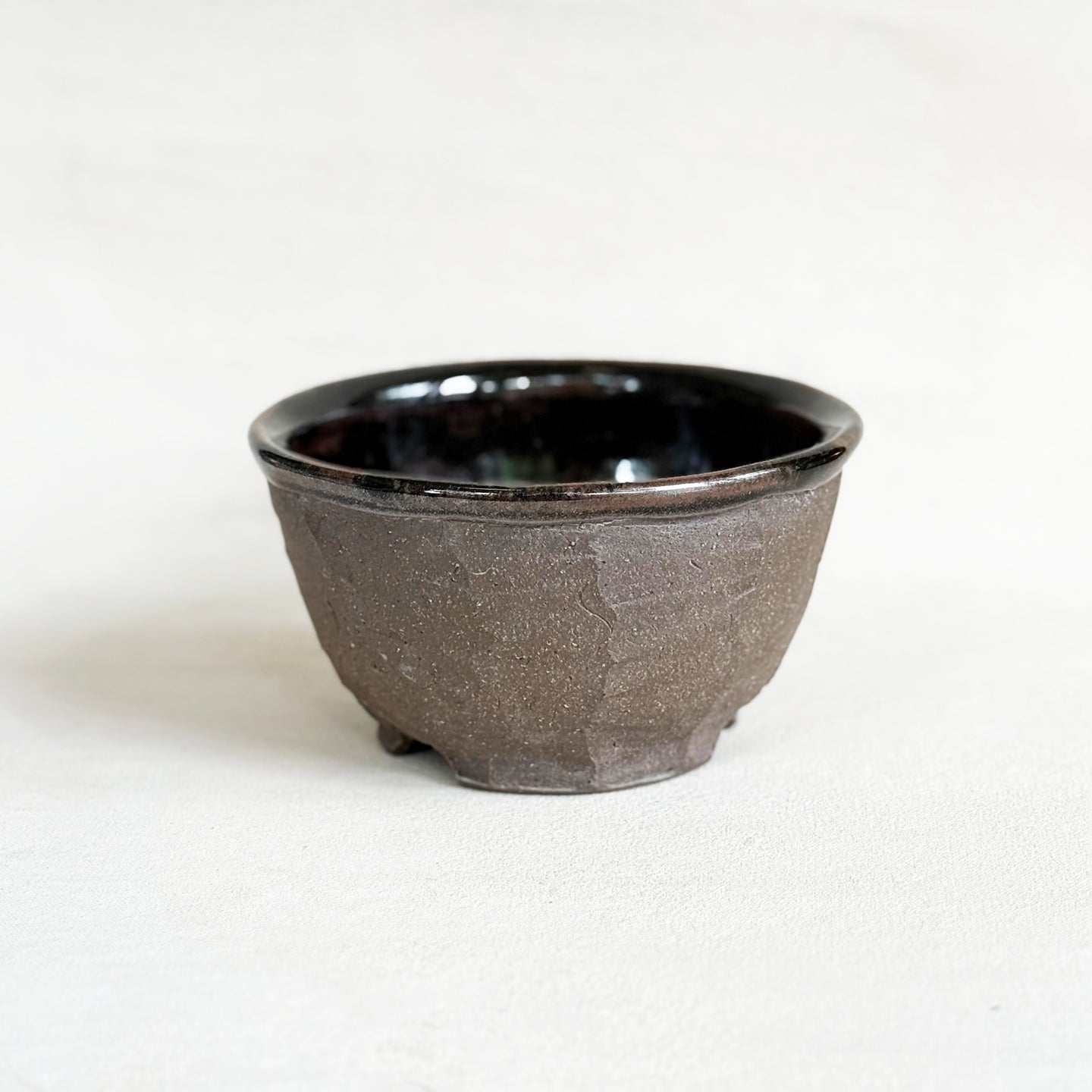 Brutalist footed Bowls