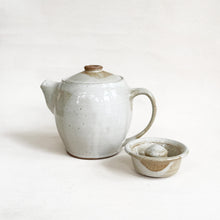 Load image into Gallery viewer, Large Ceramic Tea Pot
