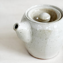 Load image into Gallery viewer, Large Ceramic Tea Pot