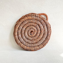 Load image into Gallery viewer, Vintage Woven Trivet