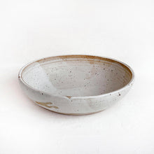 Load image into Gallery viewer, Mitsuko Serving Bowl in White &amp; Cream
