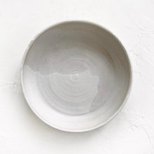 Load image into Gallery viewer, Mitsuko Serving Bowl in White