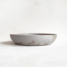 Load image into Gallery viewer, Mitsuko Serving Bowl in White