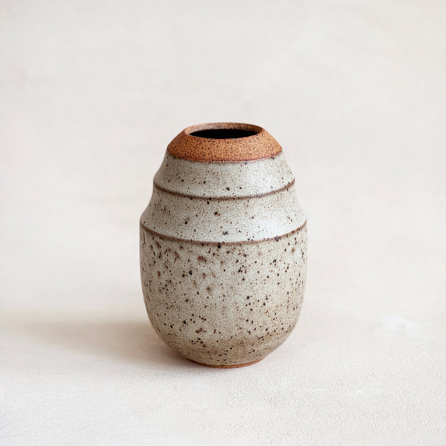 Vase in Speckled Gray