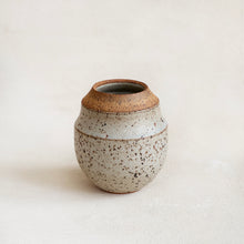 Load image into Gallery viewer, Vase in Speckled Gray