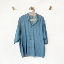 Load image into Gallery viewer, Macca Shirt in Indigo Chambray