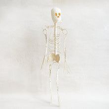 Load image into Gallery viewer, Woven Palm Skeleton