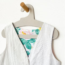Load image into Gallery viewer, Reversible Vest
