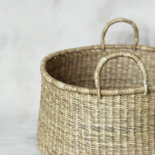 Load image into Gallery viewer, Natural Woven Grass Basket