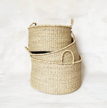 Load image into Gallery viewer, Natural Woven Grass Basket