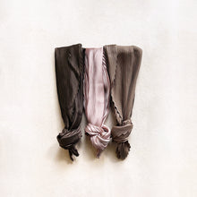 Load image into Gallery viewer, Pleated Diamond Scarf