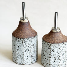 Load image into Gallery viewer, Oil Bottle in Quail