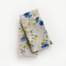 Load image into Gallery viewer, Linen Napkins in Flowers