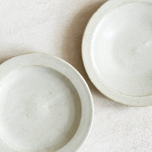 Load image into Gallery viewer, Footed Plate in Warm Cream