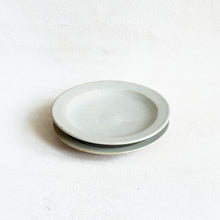 Load image into Gallery viewer, Footed Plate in Warm Cream