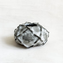 Load image into Gallery viewer, Medium X Pot in Glossy Gray