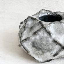 Load image into Gallery viewer, Medium X Pot in Glossy Gray