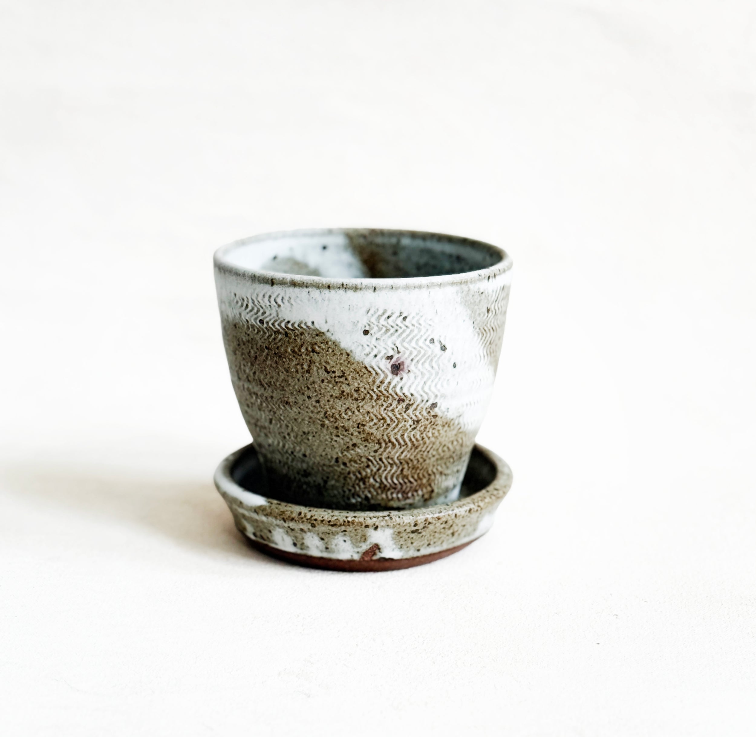 Planter in Cream and Olive