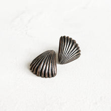 Load image into Gallery viewer, Sterling Silver Shell Earrings