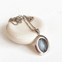 Load image into Gallery viewer, Abalone Pendant Necklace