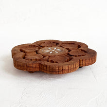 Load image into Gallery viewer, Carved Wood Trivet