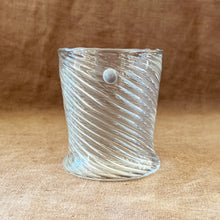 Load image into Gallery viewer, Scalloped Cup