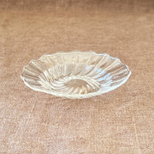 Load image into Gallery viewer, Scalloped Tray