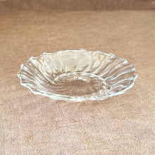 Load image into Gallery viewer, Scalloped Tray