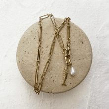 Load image into Gallery viewer, Large Fish &amp; Pearl Link Necklace